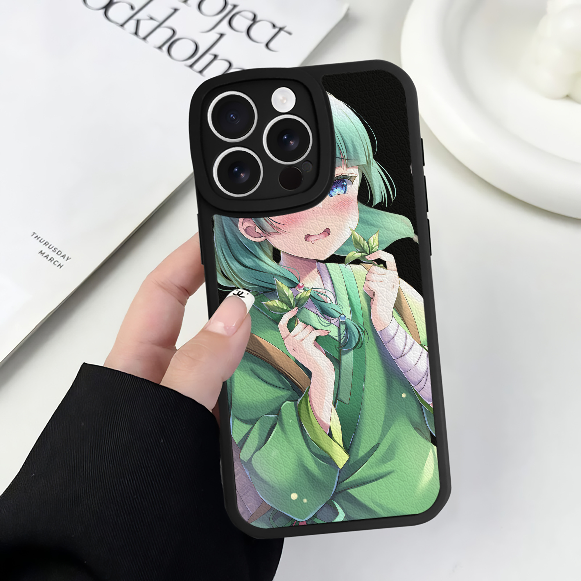 （画像用） 薬屋のひとりごと The Apothecary Diaries 【iPhone 16シリーズ対応】シリコンスマホケース（レザー調） 材質：シリコン